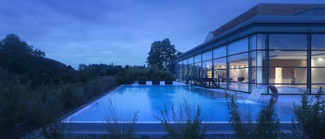 Indoor pool, outdoor pool