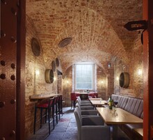 2 bares/lounges
