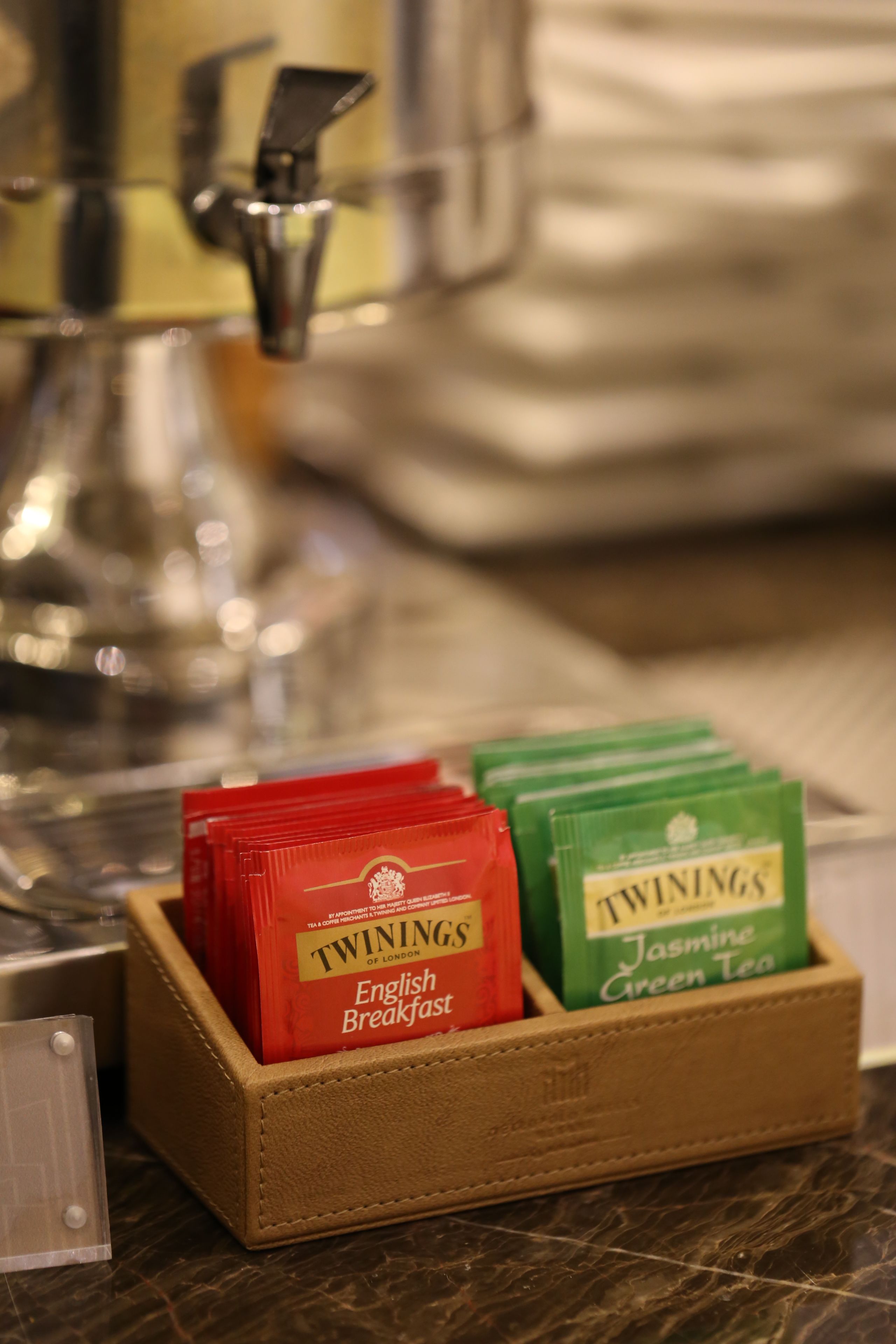 daily buffet breakfast (cny 108 per person)