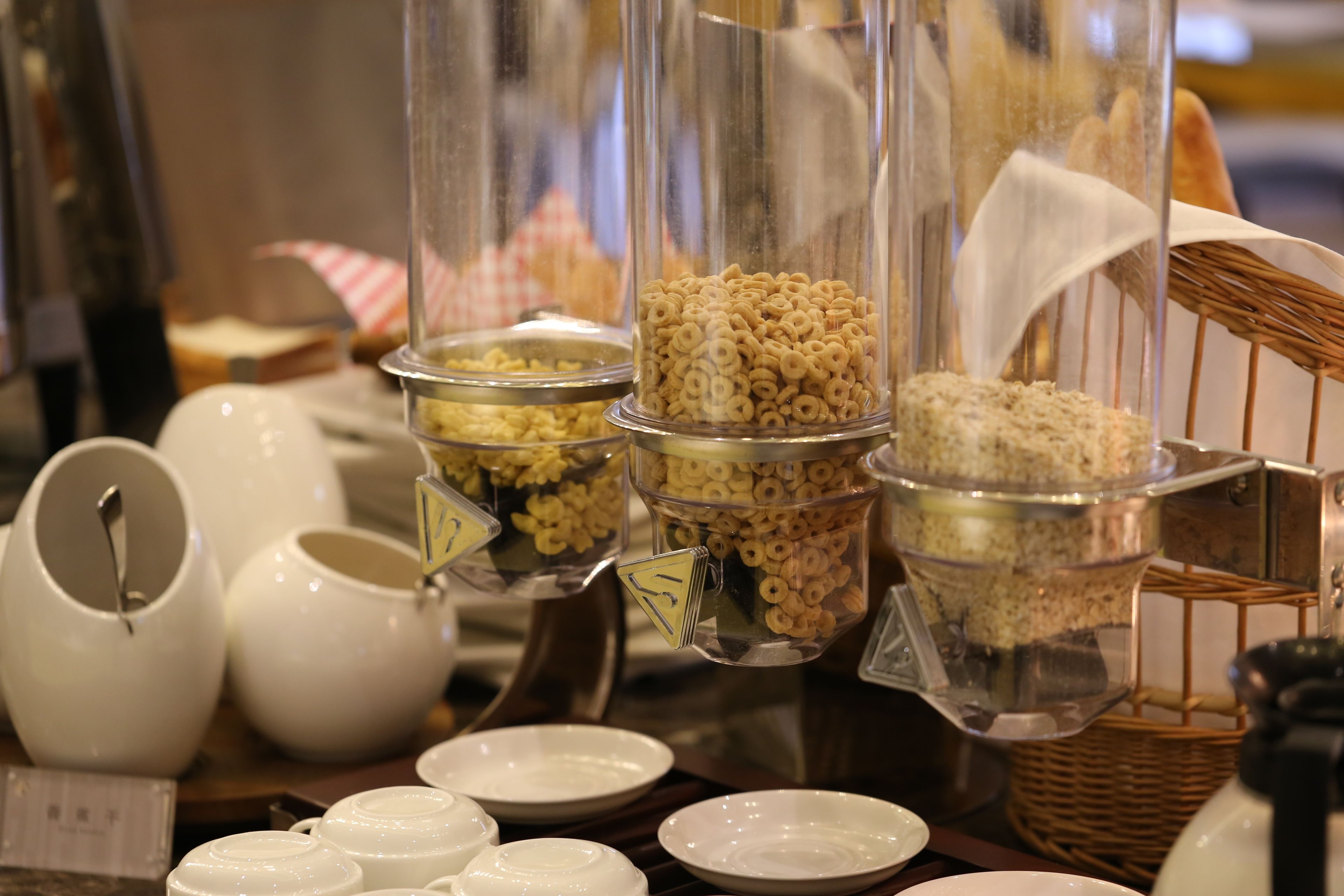 daily buffet breakfast (cny 108 per person)