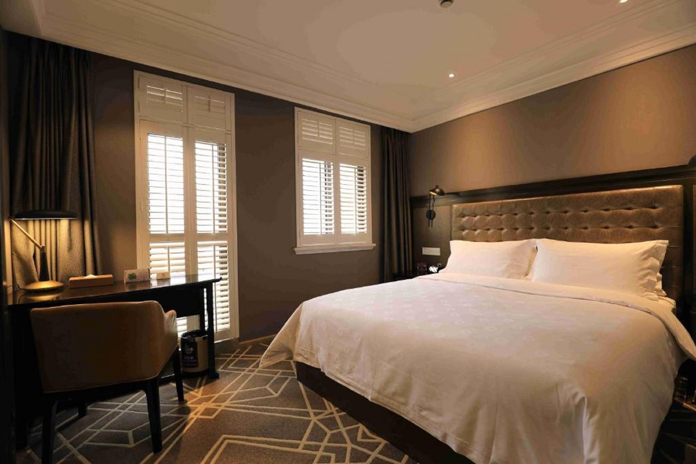 double room (super sassy) | 1 bedroom, minibar, in-room safe, desk