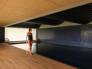 Indoor pool, sun loungers