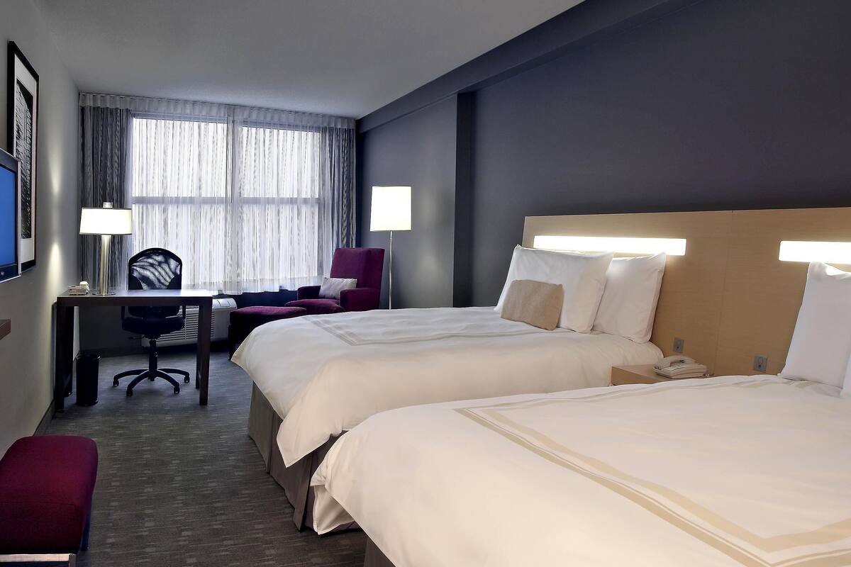 premium bedding, in-room safe, desk, laptop workspace