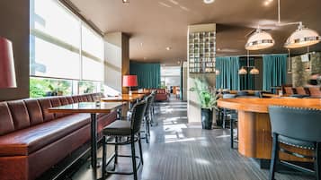 Bar (in der Unterkunft)