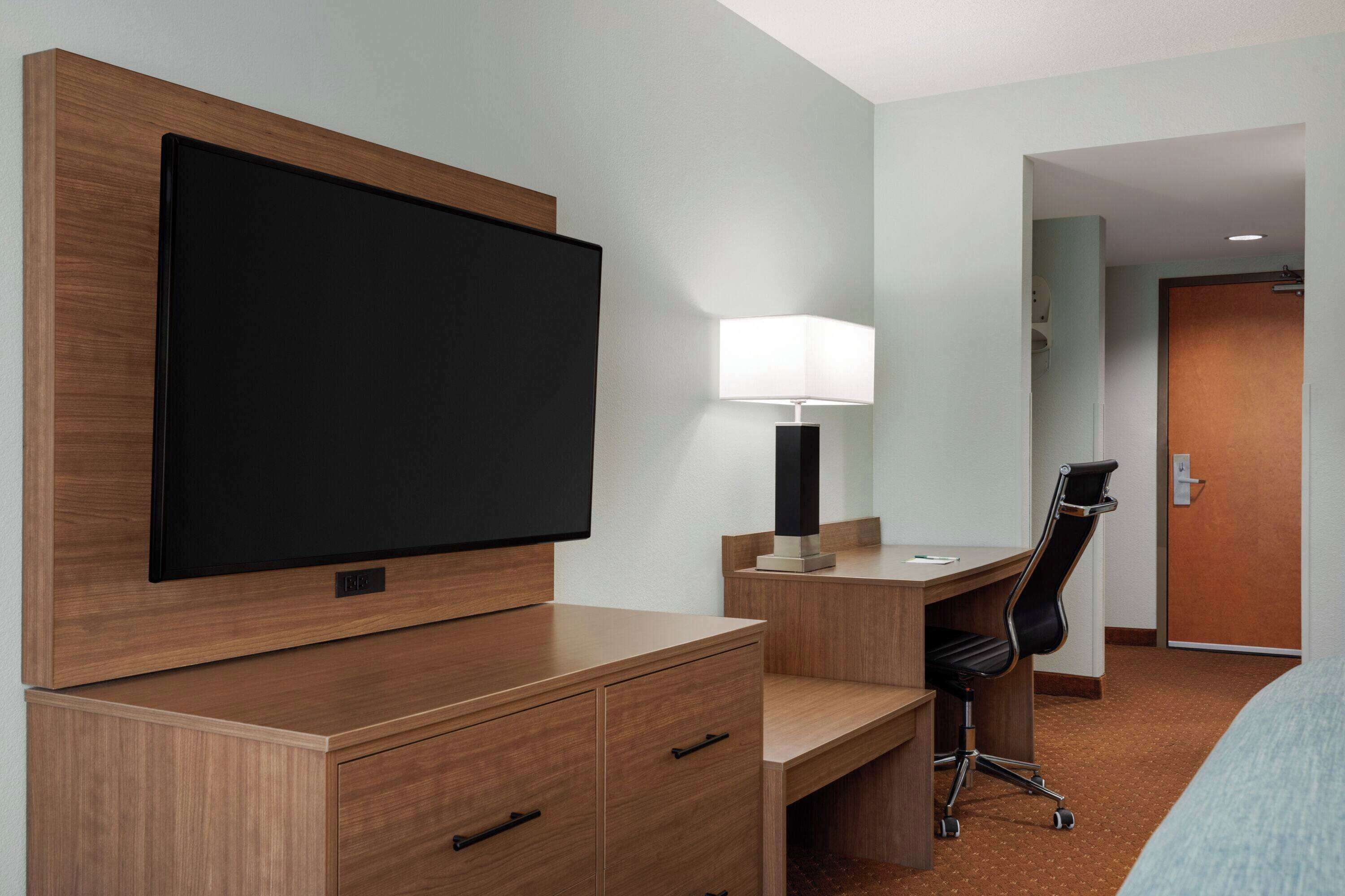 room, 2 queen beds, non smoking | premium bedding, in-room safe, desk, blackout curtains