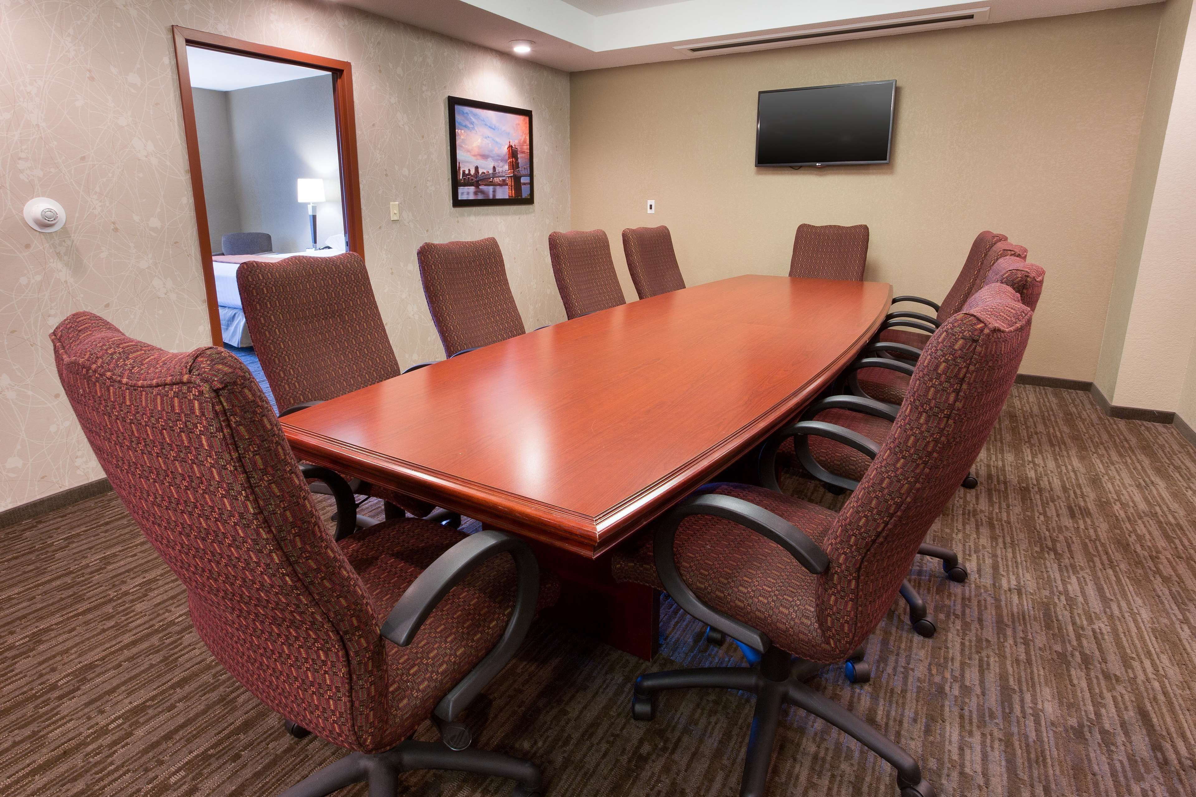 deluxe room, 1 king bed, accessible, refrigerator & microwave (2 rooms, board room table, tub) | 1 bedroom, desk, laptop workspace, blackout curtains