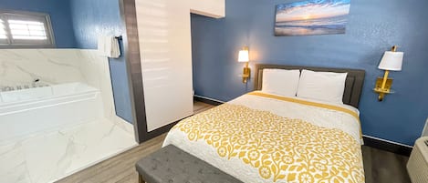 Romantic Studio Suite | Free WiFi, bed sheets