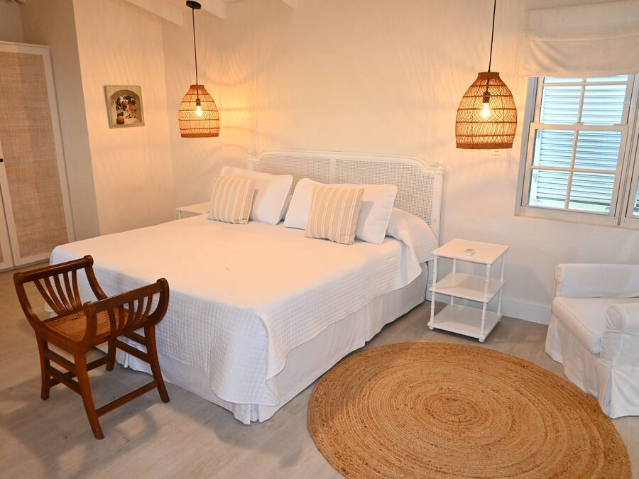 Huvila, 2 makuuhuonetta, puutarha-alue | Egyptinpuuvillaiset lakanat, ylelliset vuodevaatteet