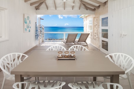 露台. 小小好港口酒店