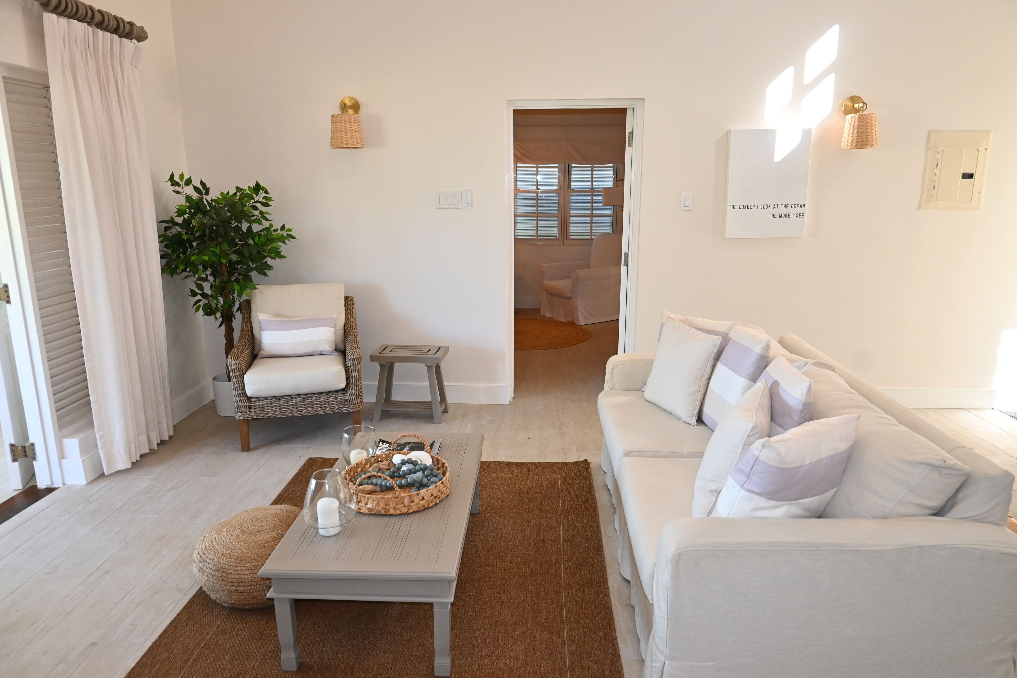 villa, 2 bedrooms, garden area | living area | flat-screen tv, books