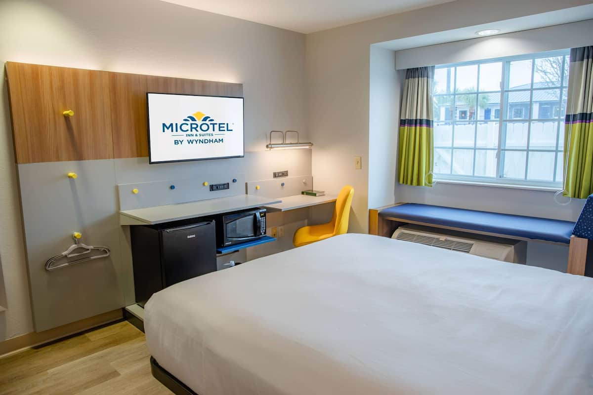 Premium bedding, pillow-top beds, in-room safe, individually decorated