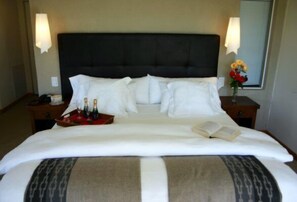 Premium bedding, minibar, in-room safe, individually decorated - Las Ramblas de Puerto Manzano (Villa La Angostura)