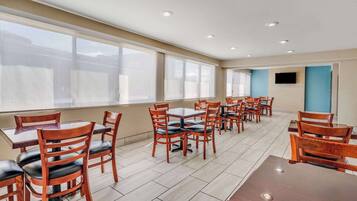 Free daily on-the-go breakfast