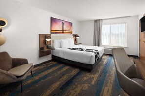 Room, 1 King Bed, Accessible, Non Smoking | Premium bedding, in-room safe, desk, soundproofing