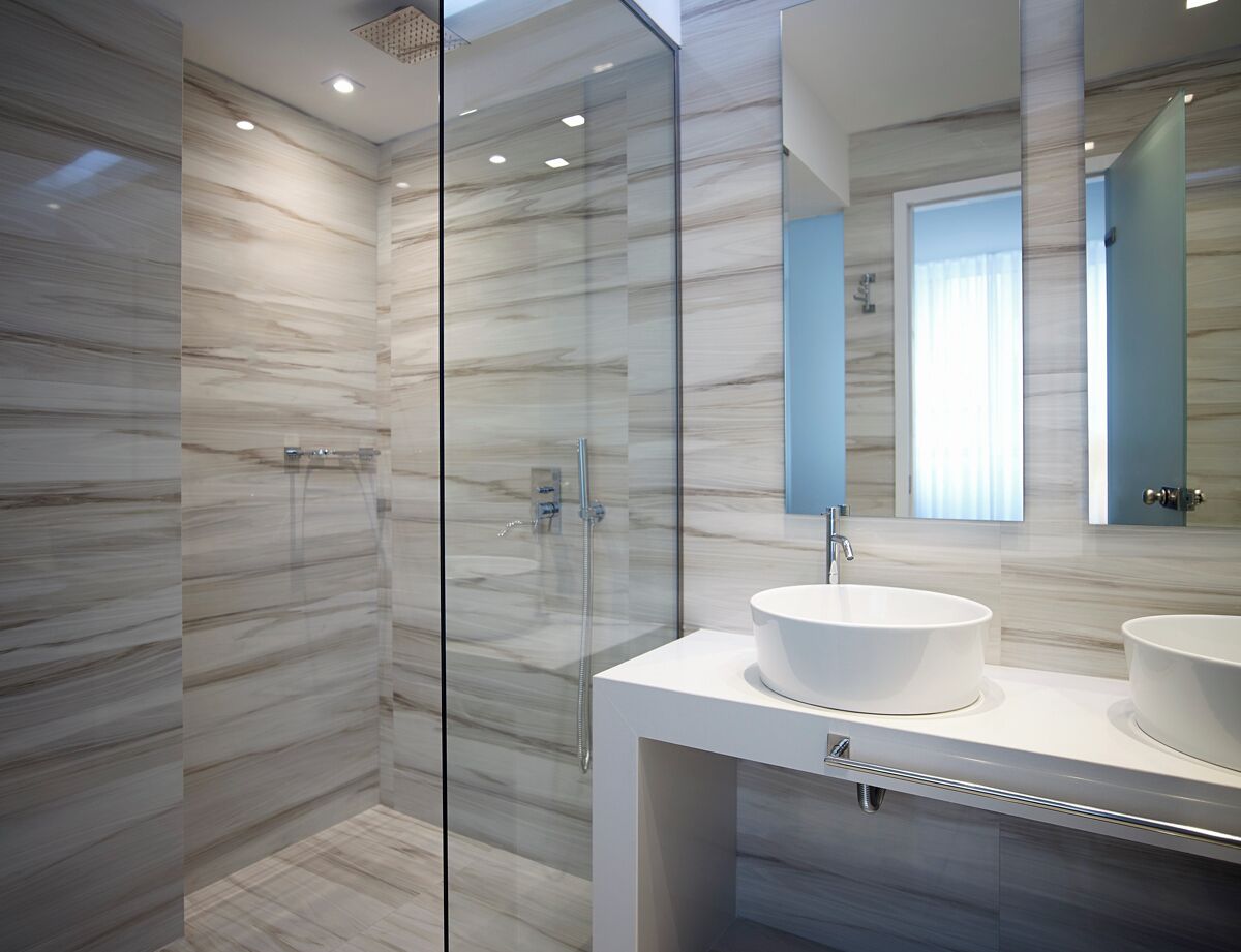 family room | bathroom | shower, free toiletries, hair dryer, towels