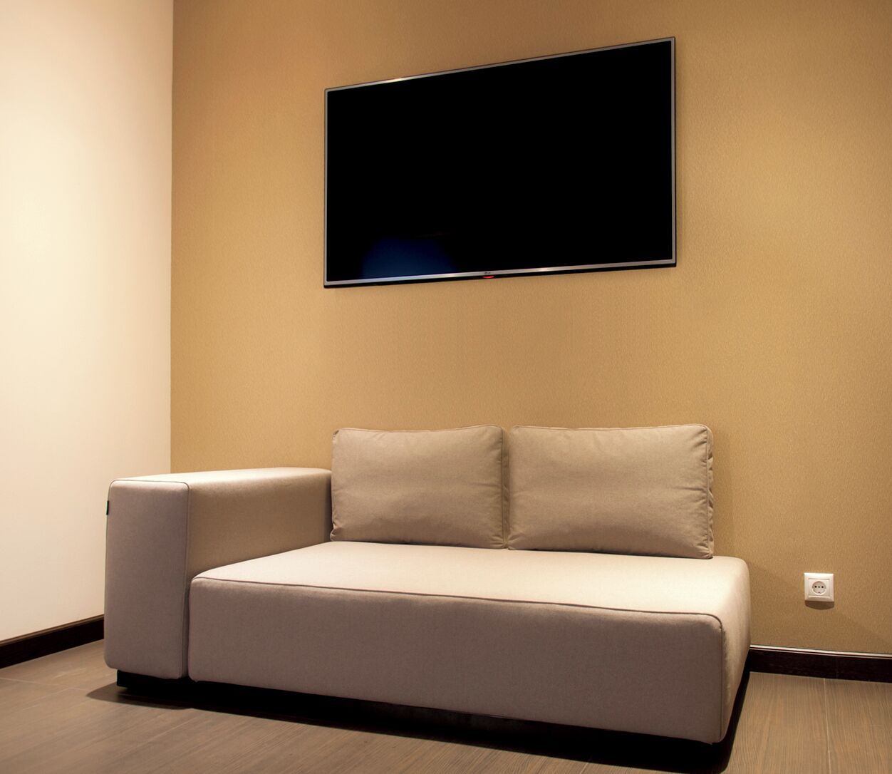 triple room | 1 bedroom, minibar, in-room safe, soundproofing