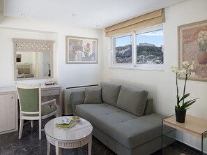 平板电视、收费电影