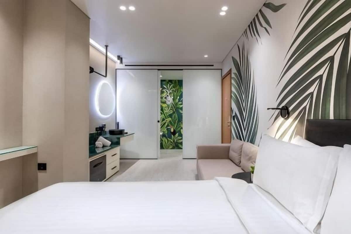 Minibar, két bảo mật tại phòng, phòng cách âm 