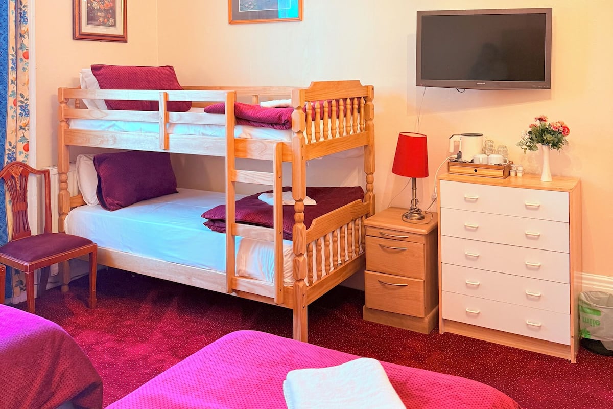 1 bedroom, in-room safe, soundproofing, free WiFi