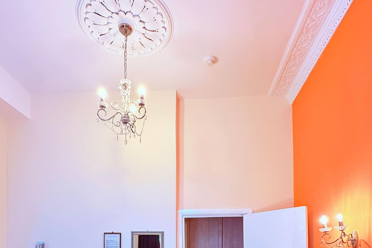 1 bedroom, in-room safe, soundproofing, free WiFi