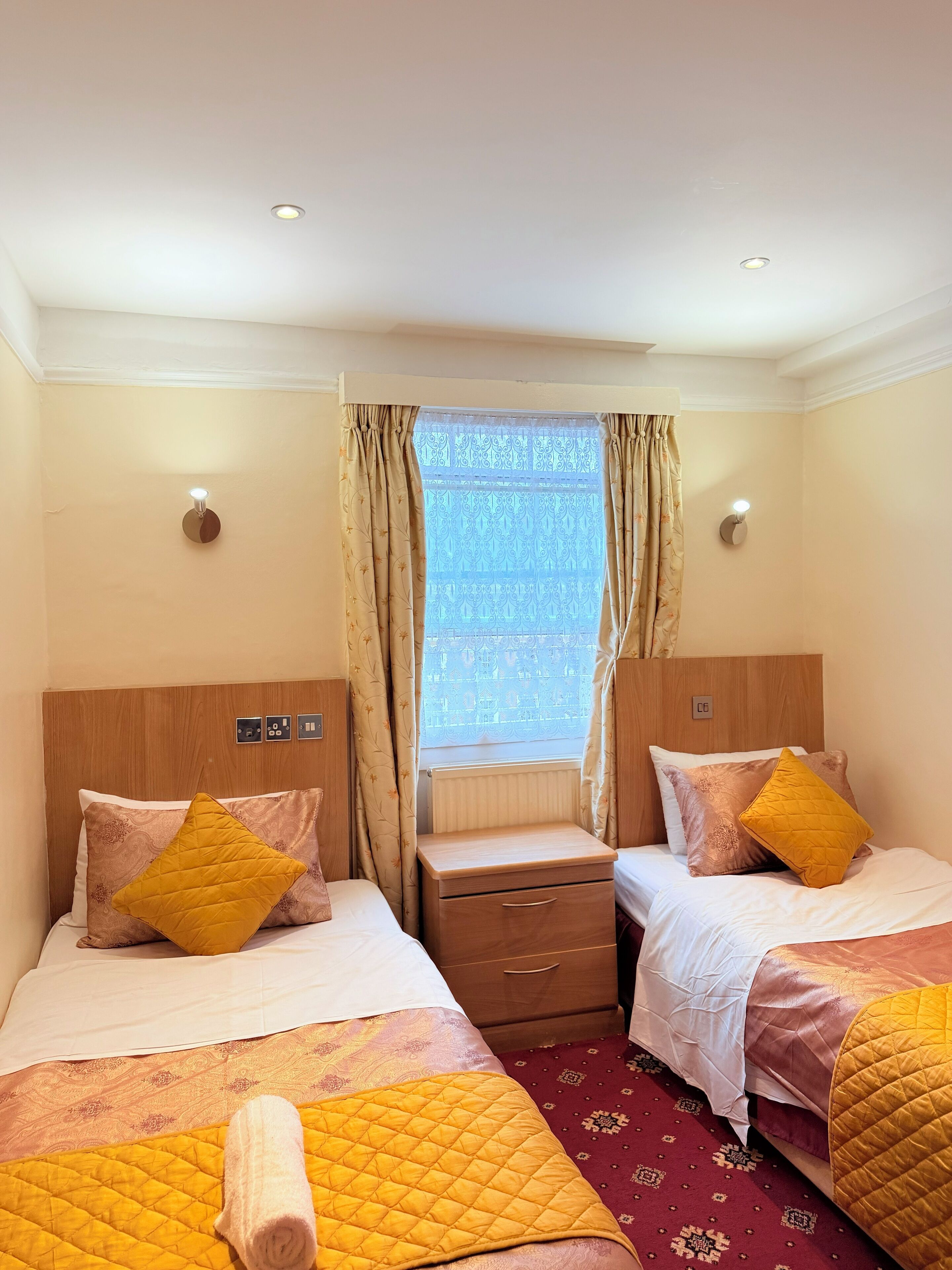 Chambre avec lits jumeaux | 1 chambre, coffres-forts dans les chambres, chambres insonorisées