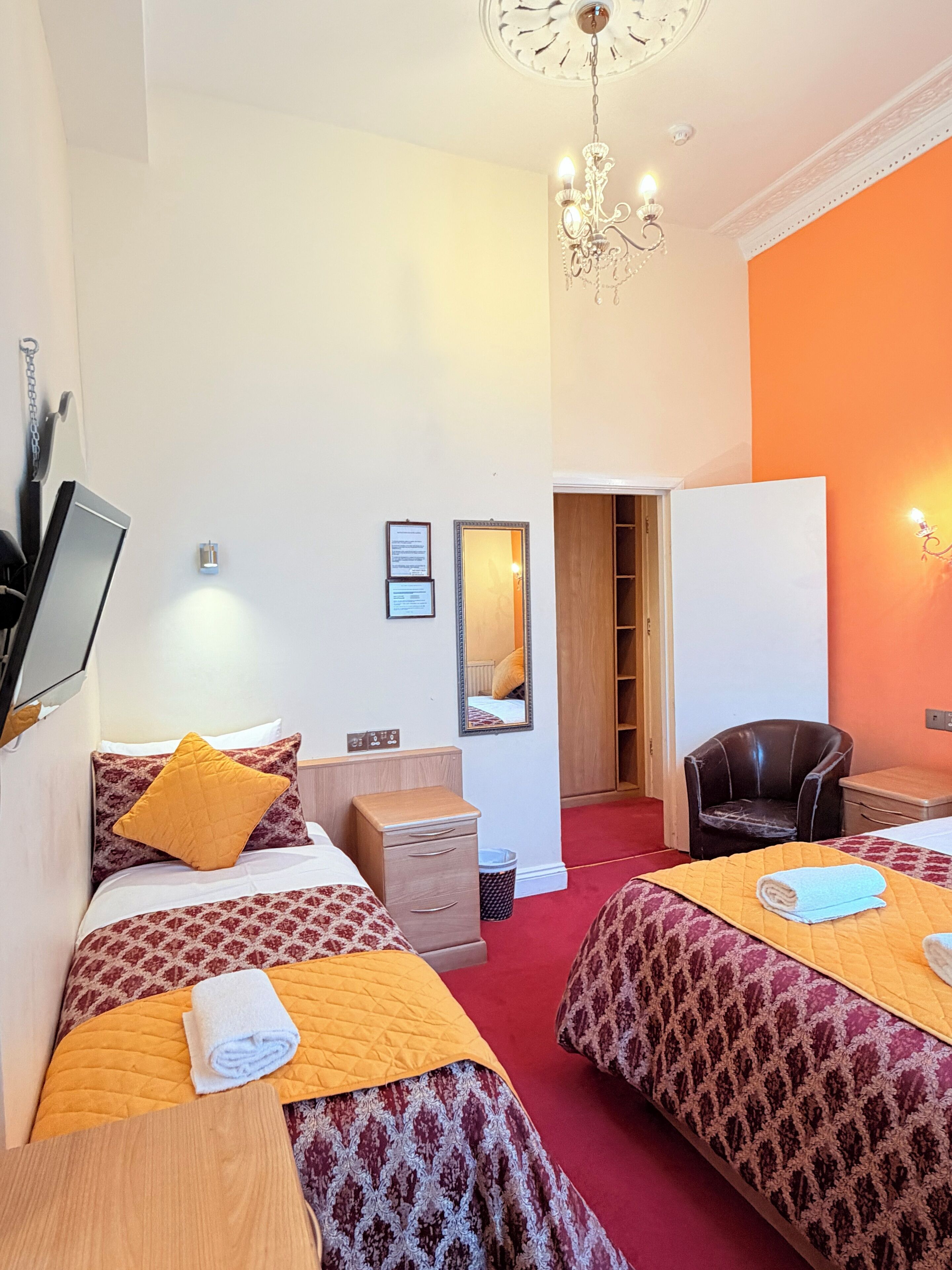 Triple Room | 1 bedroom, in-room safe, soundproofing, free WiFi