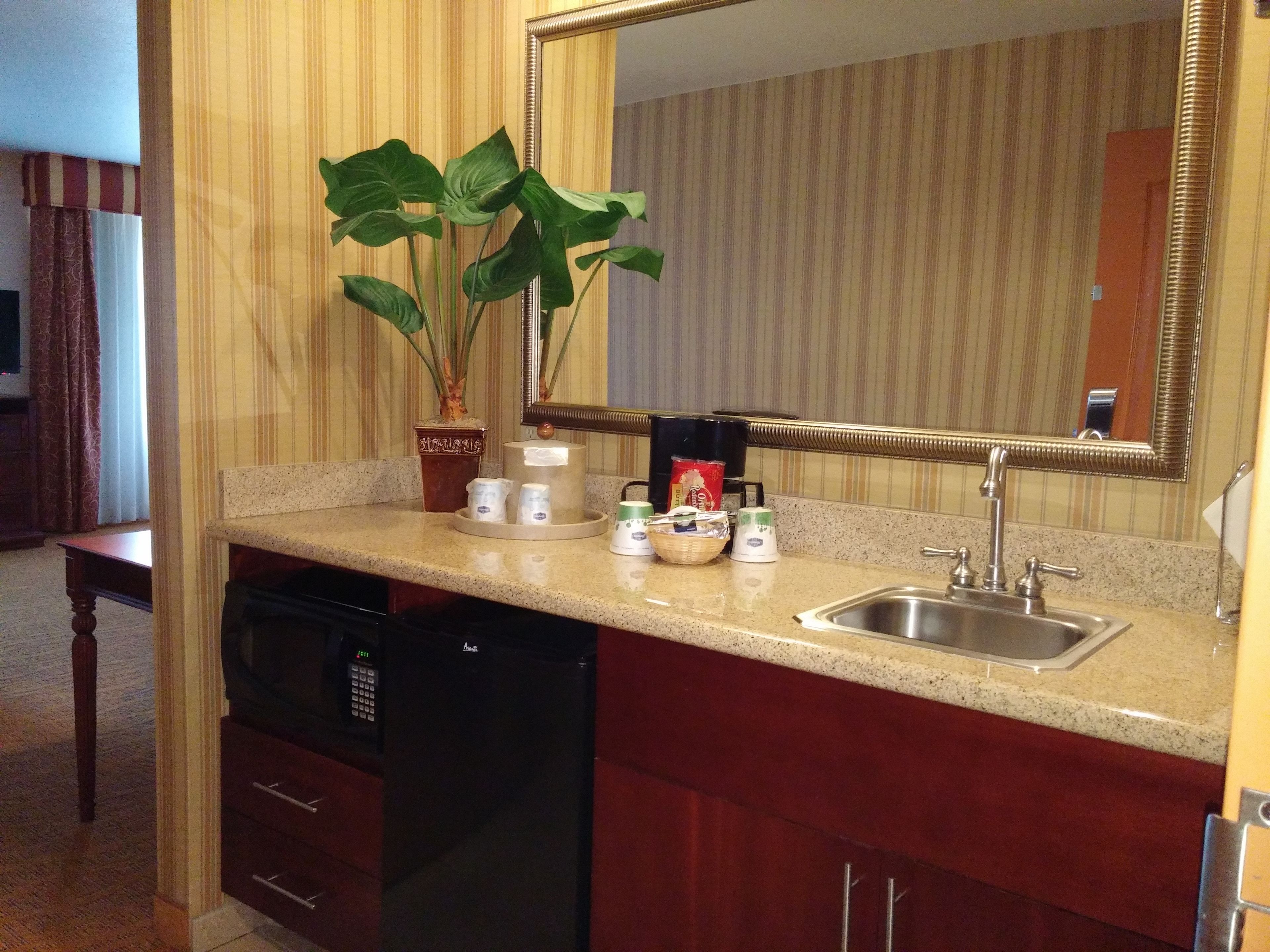 in-room safe, desk, laptop workspace, blackout curtains