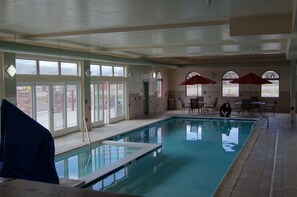 Indendørs pool