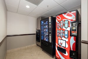Games room - Red Roof Inn & Suites Biloxi - Ocean Springs (Biloxi)