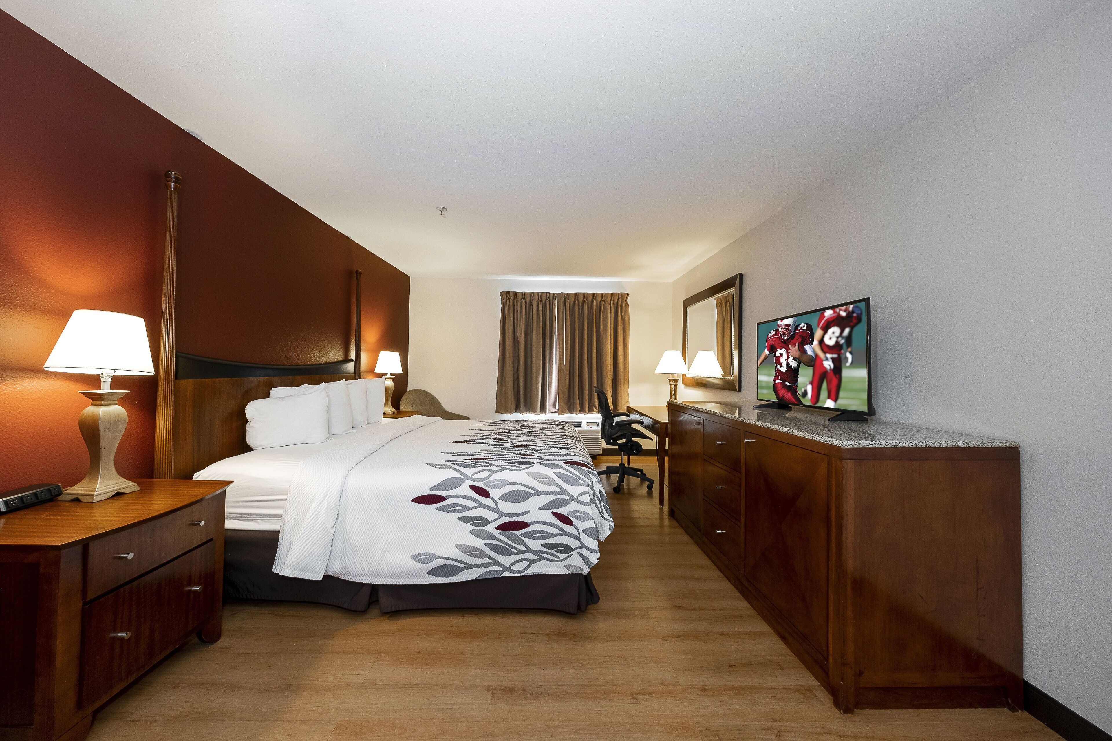 Desk, blackout curtains, iron/ironing board, free WiFi