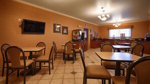 Free daily full breakfast - Best Western Henrietta Inn & Suites (Henrietta)
