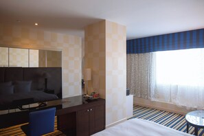 Suite Junior | 1 chambre, minibar, coffres-forts dans les chambres, bureau