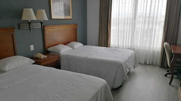 Phòng đôi Tiêu chuẩn | Két bảo mật tại phòng, bàn, bàn ủi/dụng cụ ủi quần áo