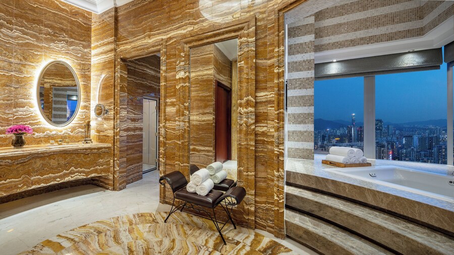 Crowne Plaza Shenzhen Futian by IHG