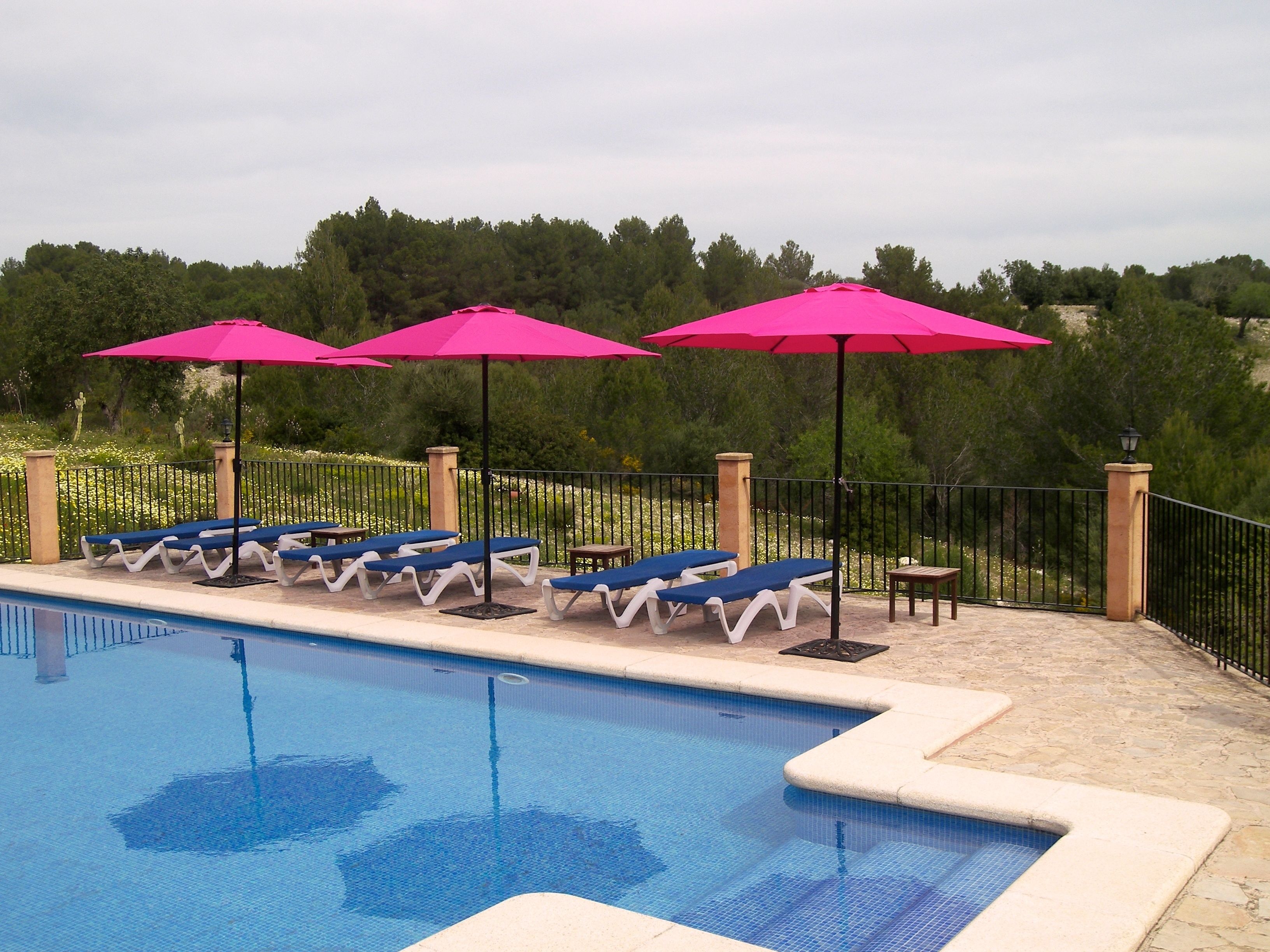 Outdoor pool, open 9:00 AM to 7:00 PM, pool umbrellas, sun loungers