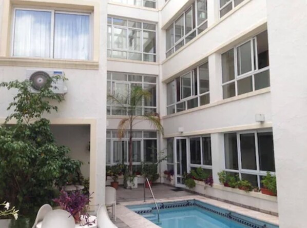 Outdoor pool, pool loungers