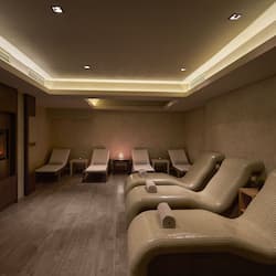 Body treatments, aromatherapy, deep-tissue massages, sports massages