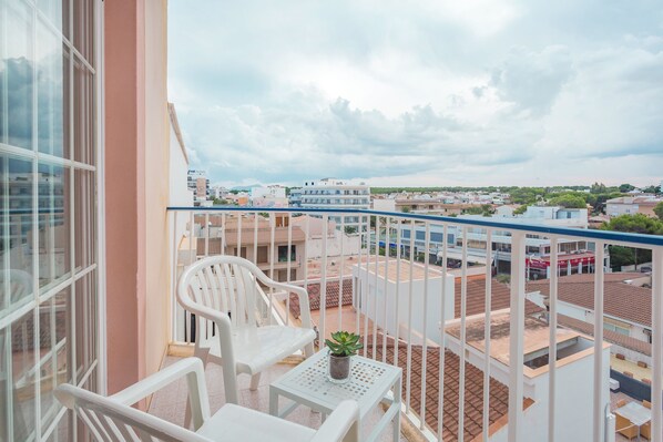 Chambre Double, balcon | Bureau, rideaux occultants, Wi-Fi gratuit, draps fournis
