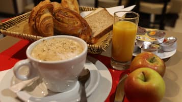 Frokostbuffé hver dag (EUR 13 per person)