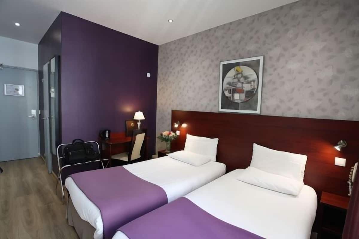 In-room safe, desk, blackout curtains, free WiFi