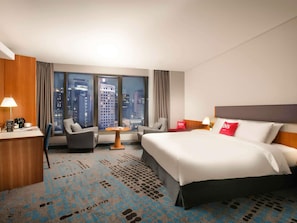 Junior Suite (with 1 Bed) | In-room safe, desk, laptop workspace, blackout curtains