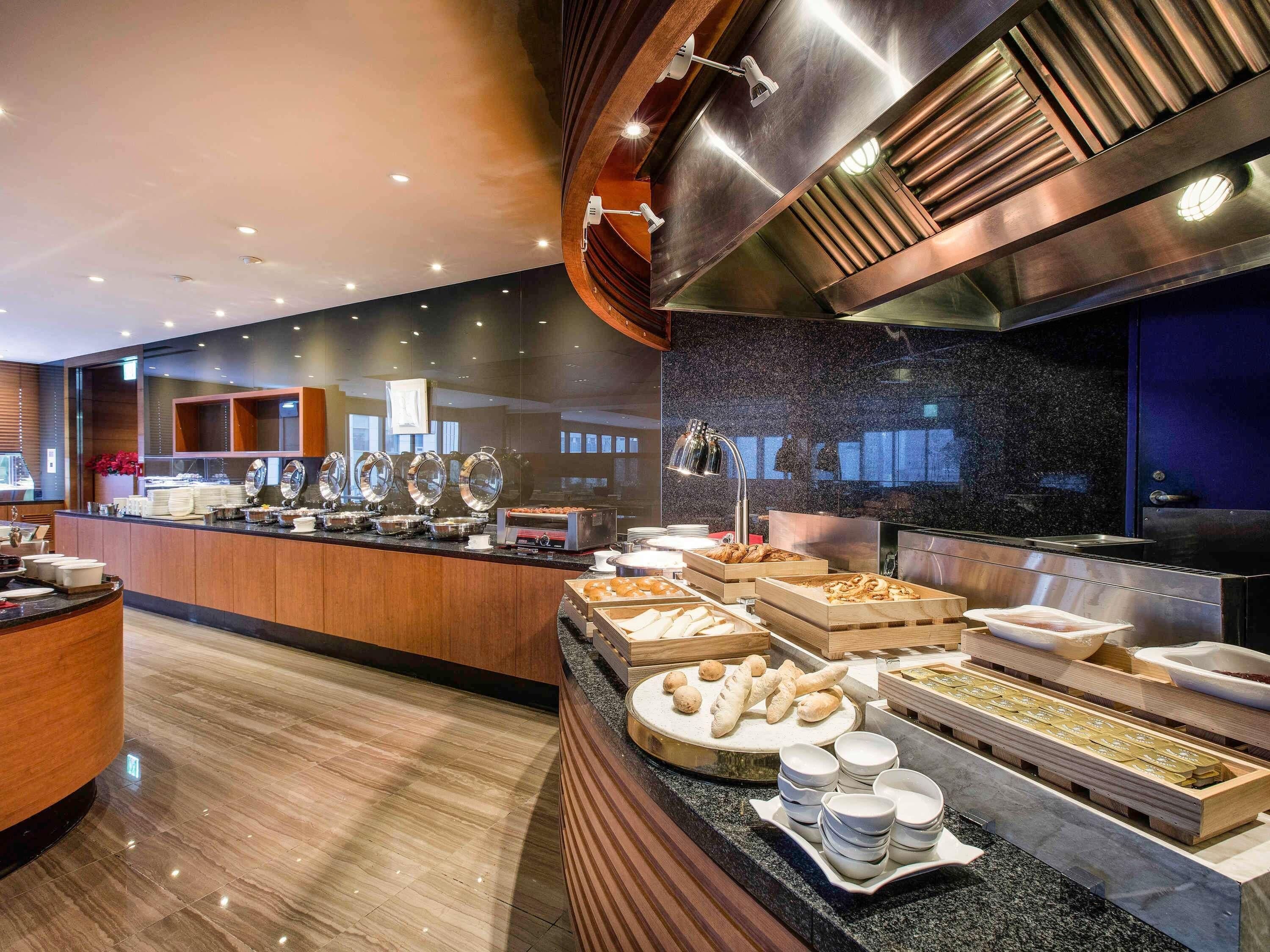 Tägliches Frühstücksbuffet (27500 KRW pro Person)