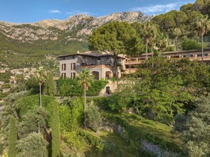 Fachada de la propiedad