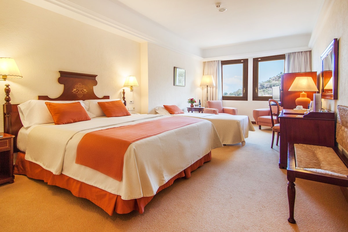 Familienzimmer | Allergikerbettwaren, Daunenbettdecken, Betten mit Memory-Foam-Matratzen