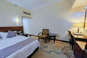 Alarm clocks - Oriental Silk Hotel (Guangzhou)