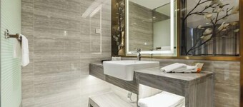 Oriental Silk Hotel