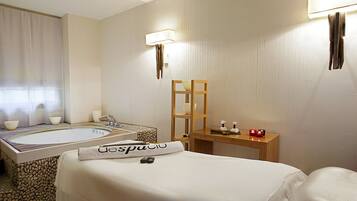 Hammam, salles de massage et de soins