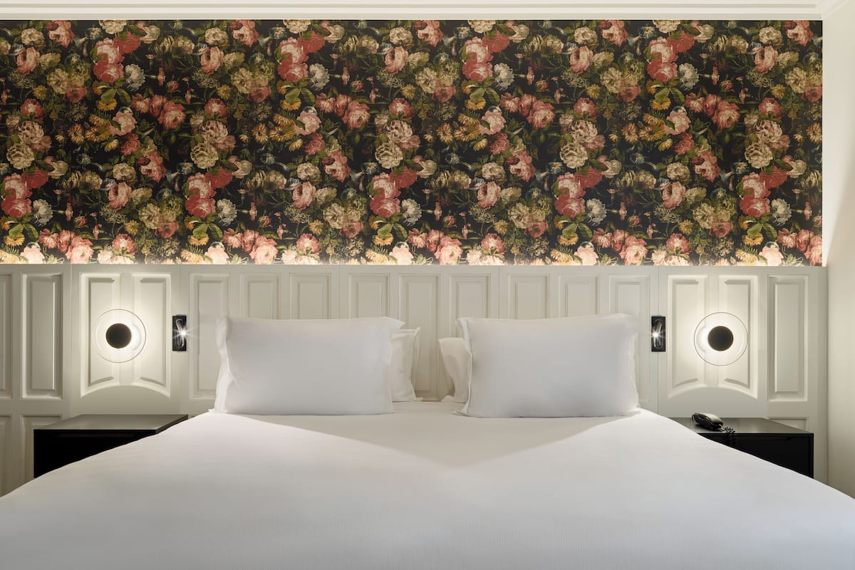 1 Schlafzimmer, hochwertige Bettwaren, Daunenbettdecken, Minibar