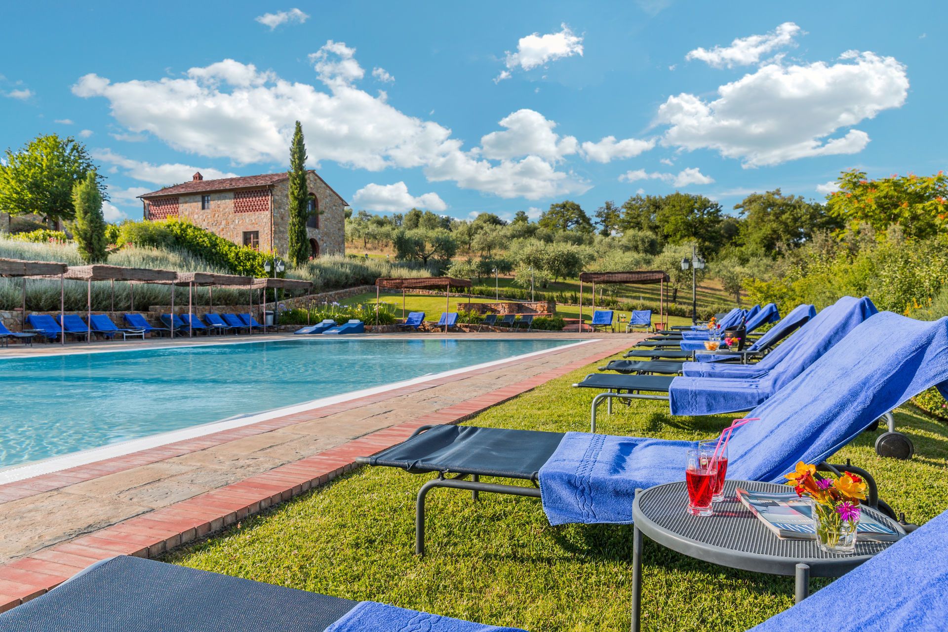 Outdoor pool, open 9:00 AM to 7:00 PM, sun loungers