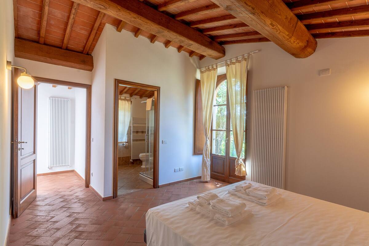Villa con 4 camere da letto - Edificio Separato